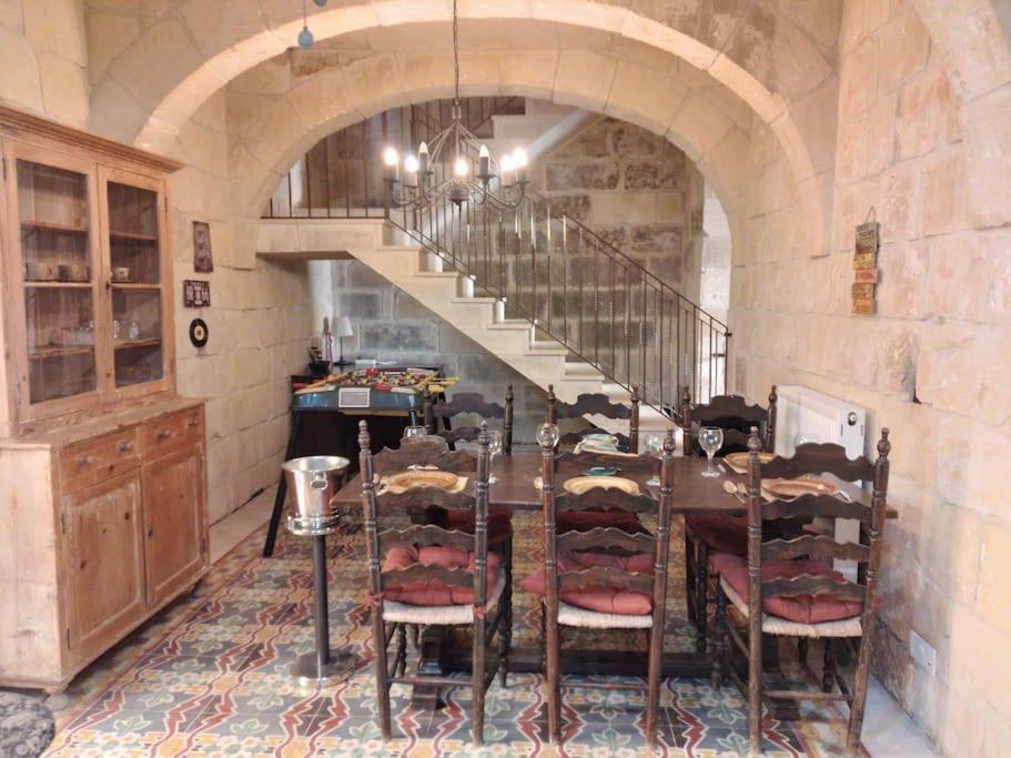 Geligiz Farmhouse Ghajnsielem Bagian luar foto